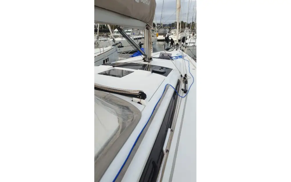 slider 3 Dufour 390