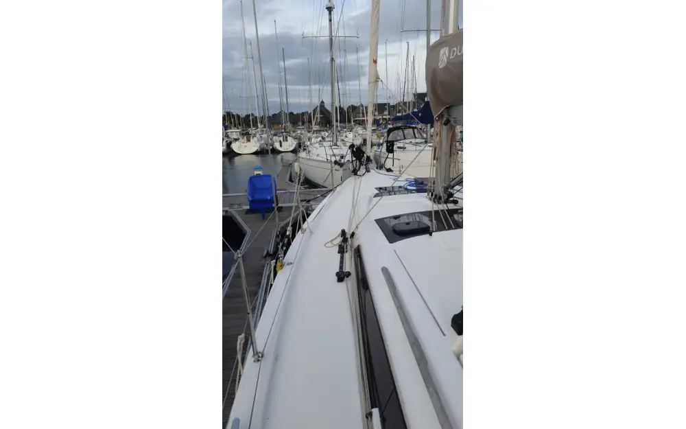 slider 2 Dufour 390