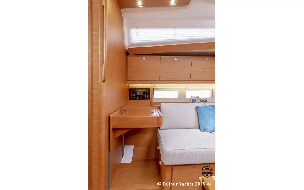 slider 2 Dufour 390