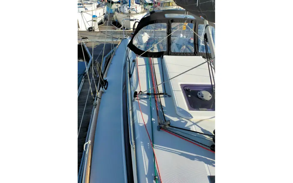 slider 13 Jeanneau Sun Odyssey 349