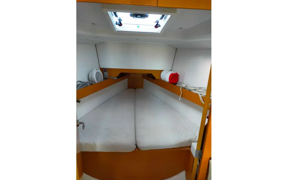 slider 17 Jeanneau Sun Odyssey 349