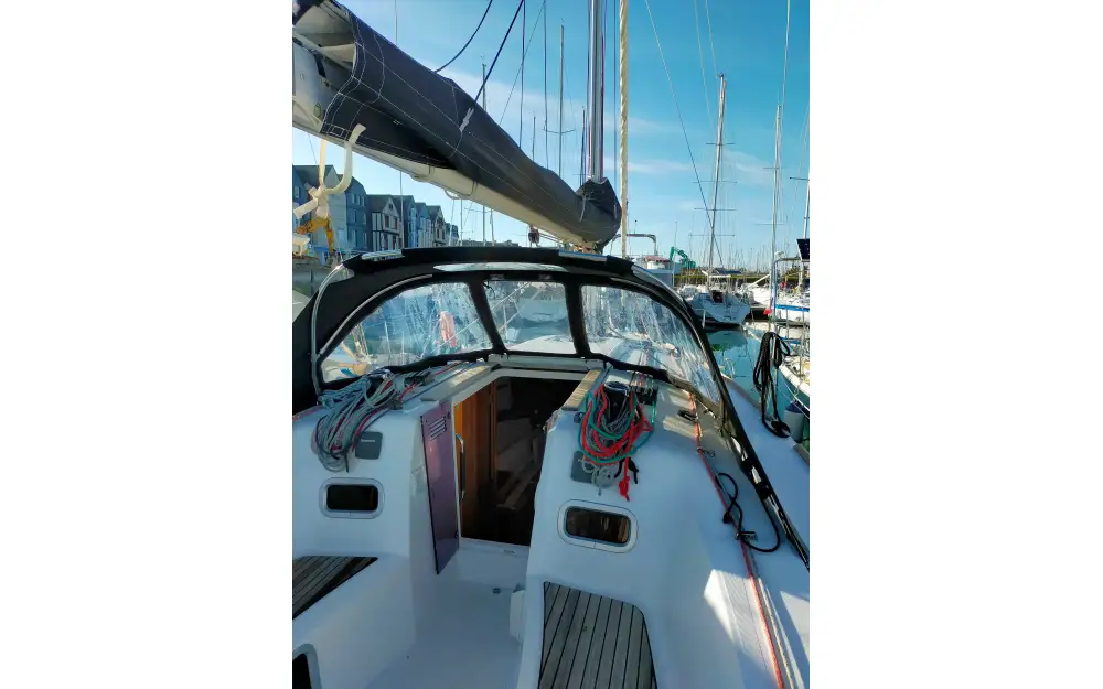 slider 1 Jeanneau Sun Odyssey 349