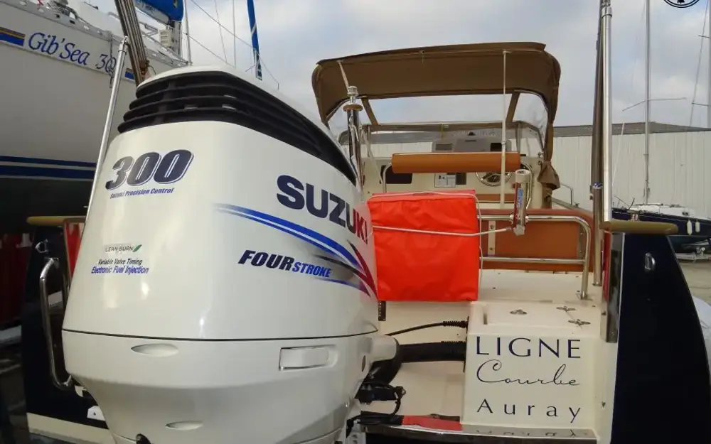 slider 10 Rhea 27 Escapade