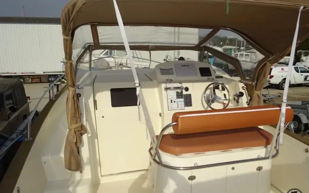 slider 11 Rhea 27 Escapade