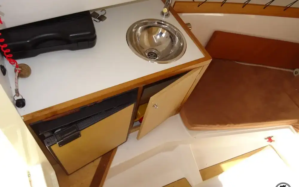 slider 17 Rhea 27 Escapade