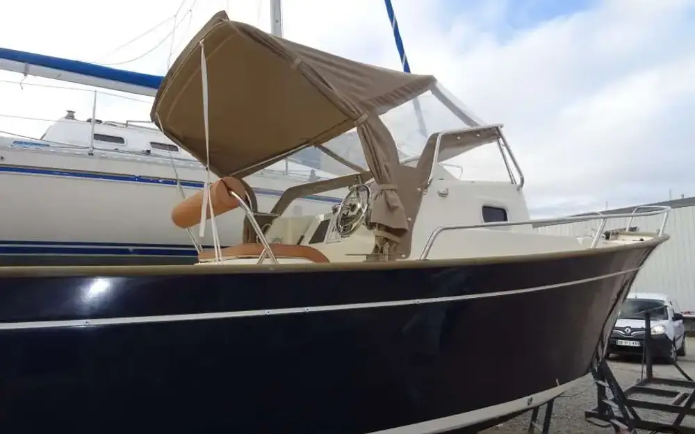 slider 0 Rhea 27 Escapade
