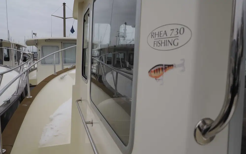 slider 5 Rhea 730 Fishing