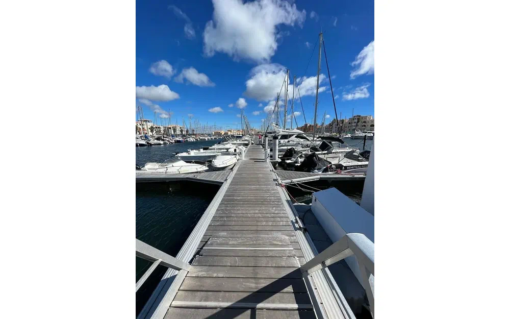 slider 0 B2 Marine Cap Ferret 472