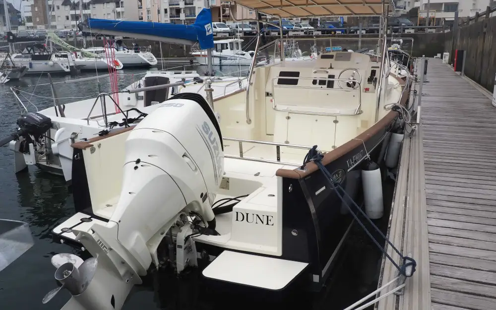 slider 18 Rhea 27 Escapade