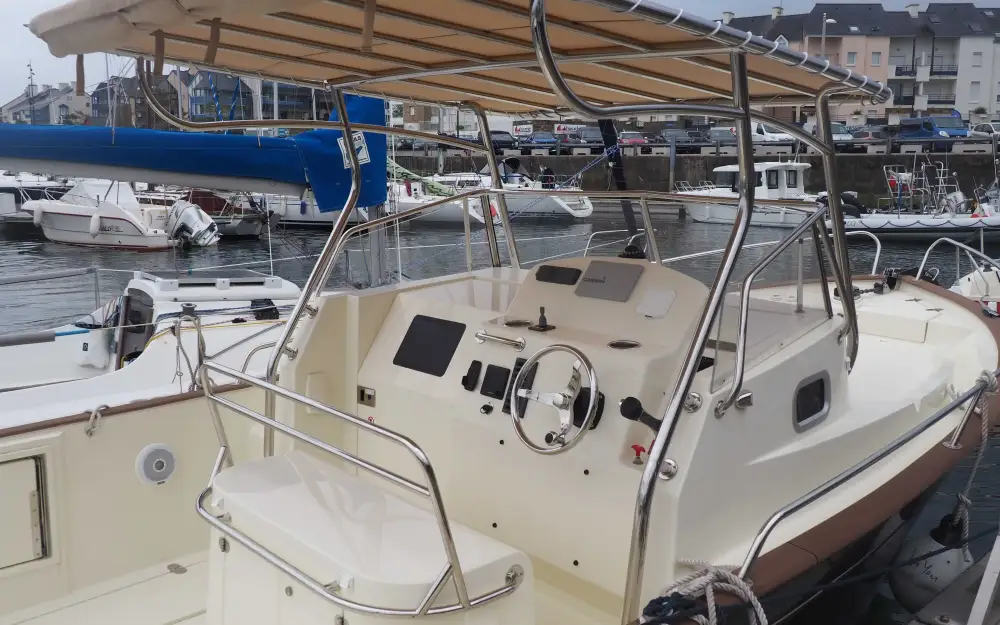 slider 1 Rhea 27 Escapade
