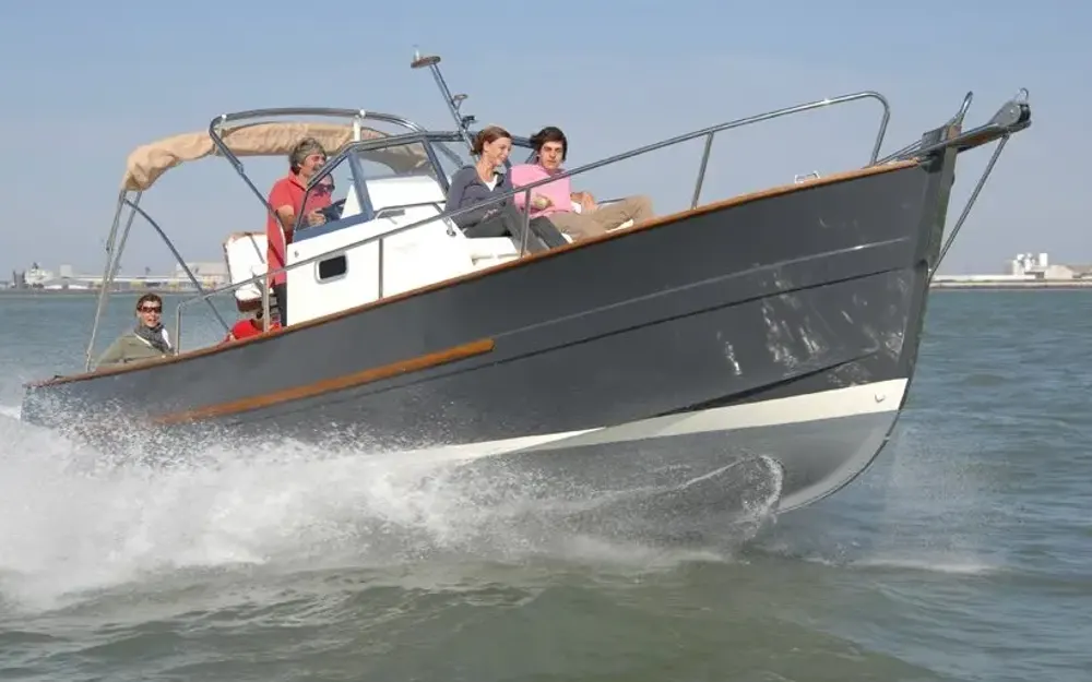 slider 8 Rhea 750 Open