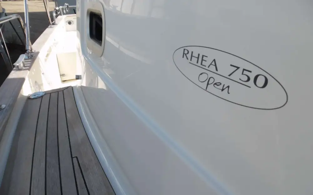 slider 7 Rhea 750 Open