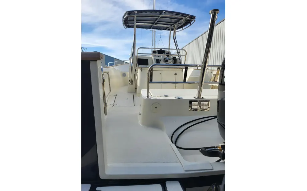 slider 1 Rhea  27 Open