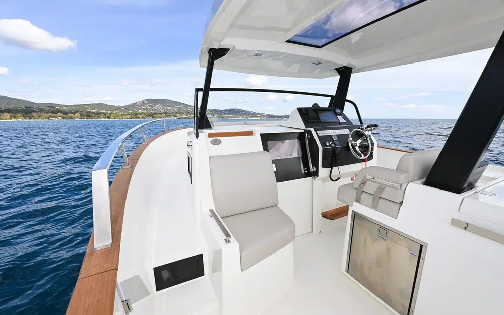 slider 8 Rhea 32 Open