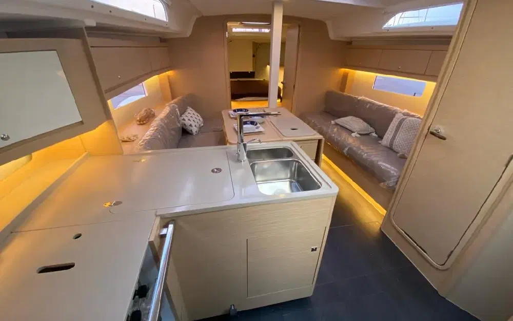 slider 11 Dufour  37