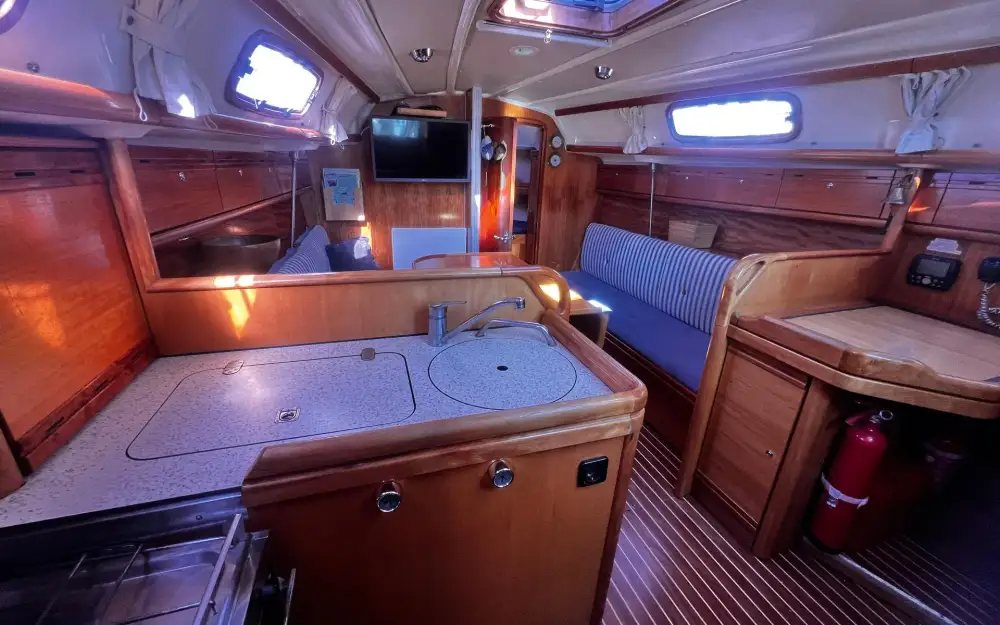 slider 6 Bavaria  30 Cruiser