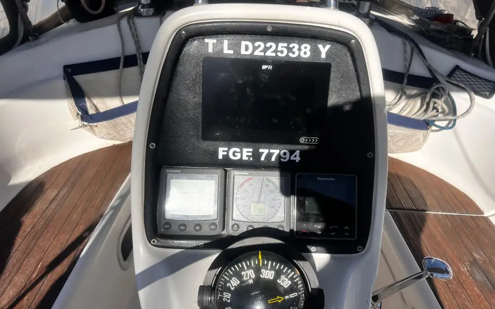 slider 13 Bavaria  30 Cruiser