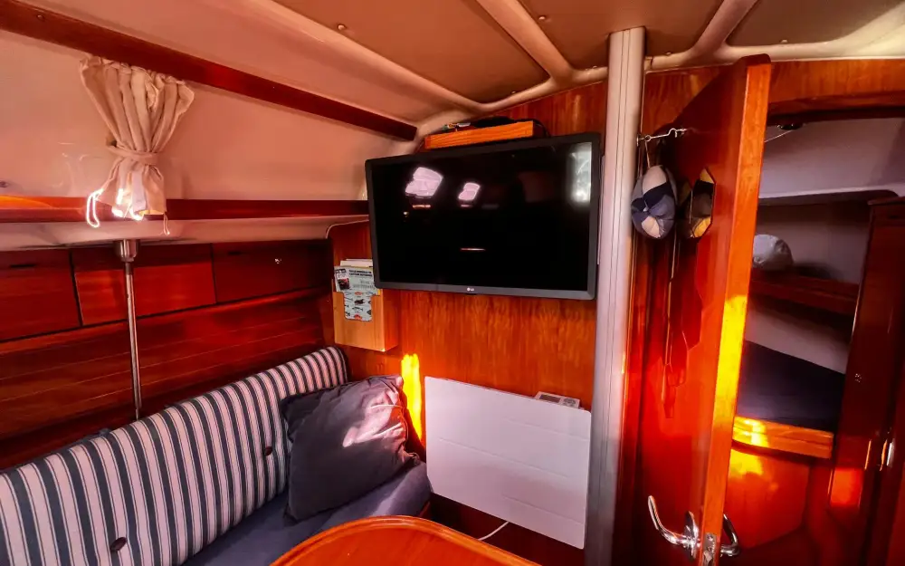 slider 4 Bavaria  30 Cruiser