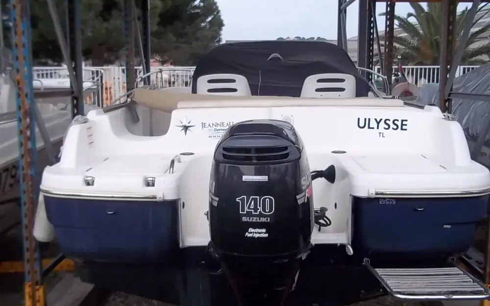 slider 0 Jeanneau Cap Camarat 625