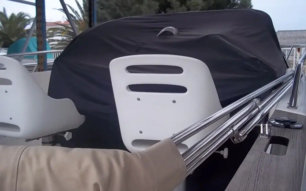 slider 1 Jeanneau Cap Camarat 625