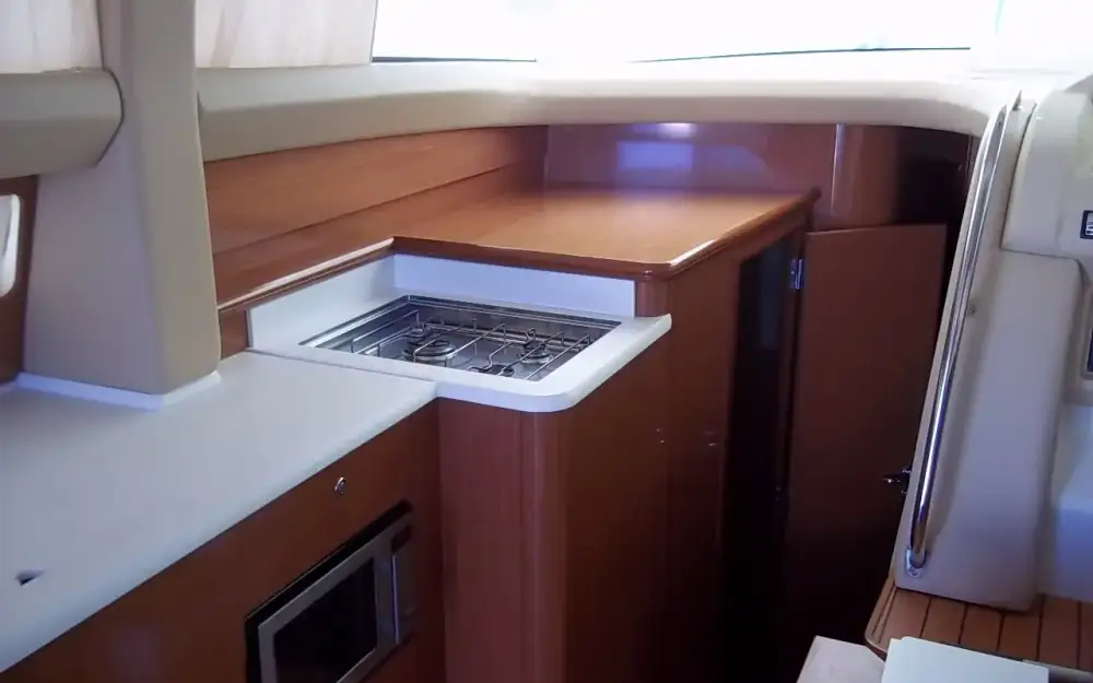 slider 3 Jeanneau Prestige 42