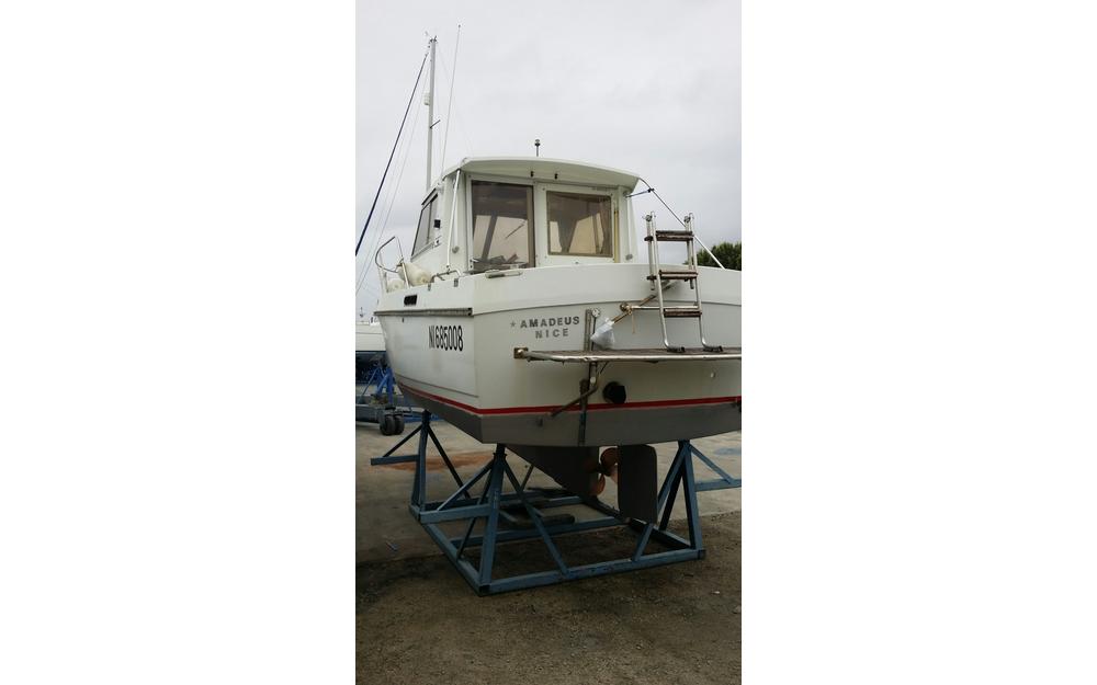 slider 3 Beneteau Antares 800