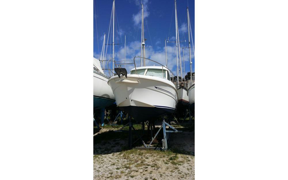 slider 2 Beneteau Antares 7