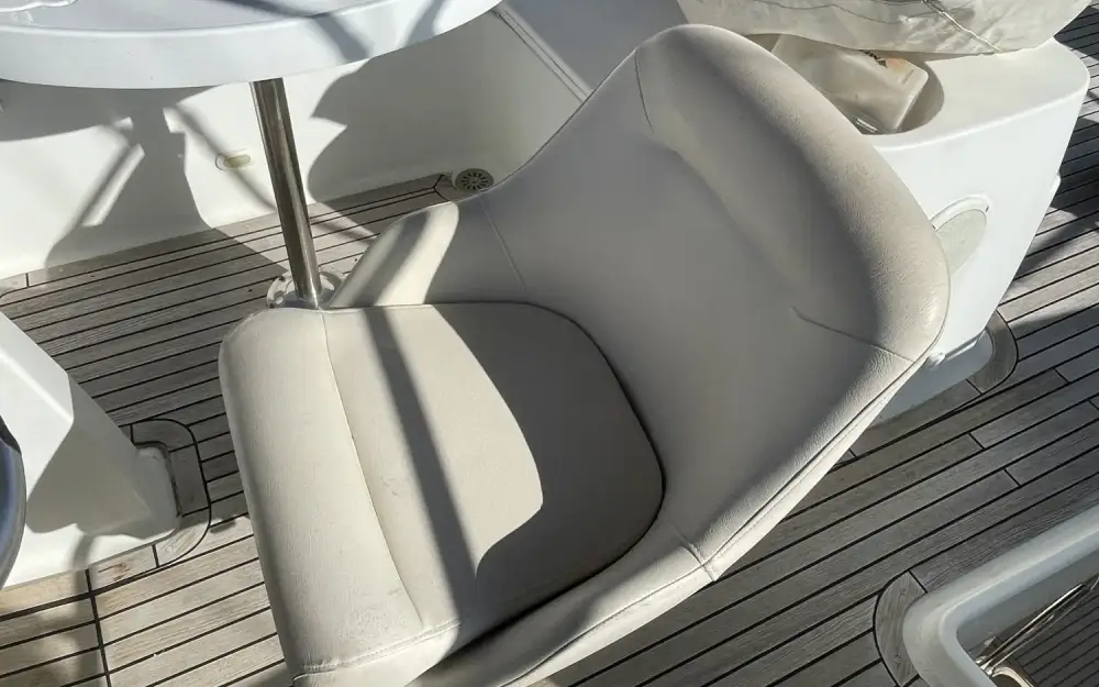 slider 9 Beneteau Antares 13.80