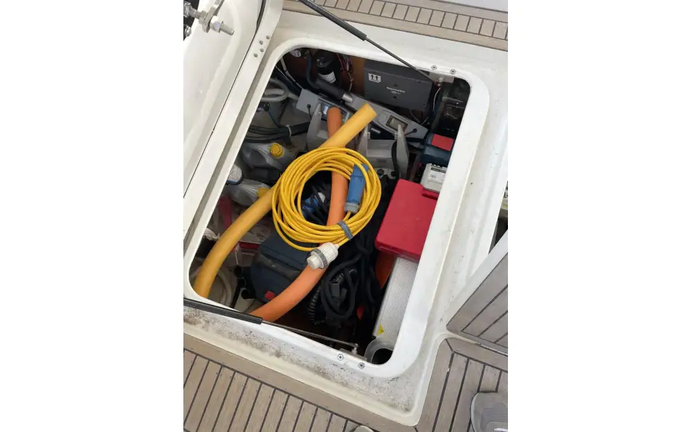 slider 41 Beneteau Antares 13.80