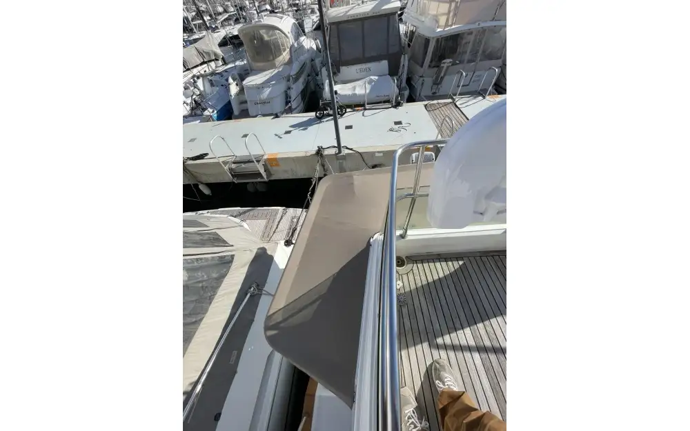 slider 46 Beneteau Antares 13.80