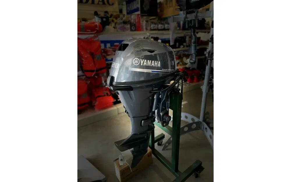 slider 1 Moteur Yamaha 20Cv