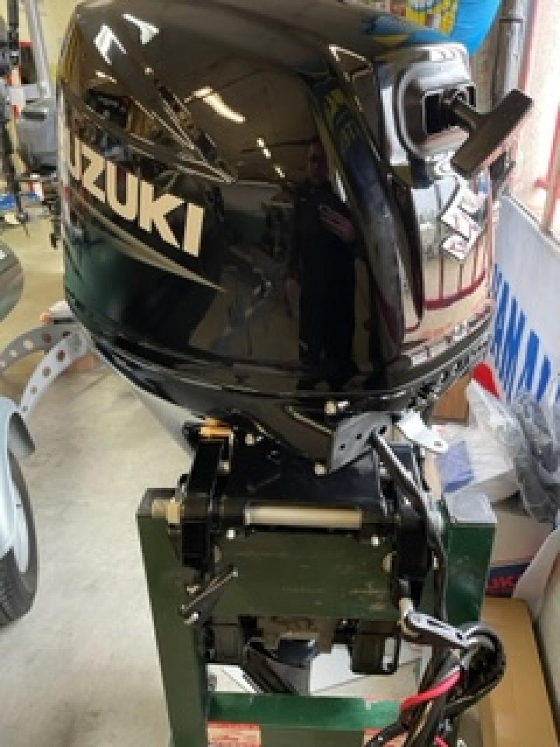 slider 0 Suzuki 30