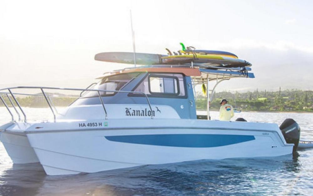 slider 2 Aquila  28 Molokai Cuddy