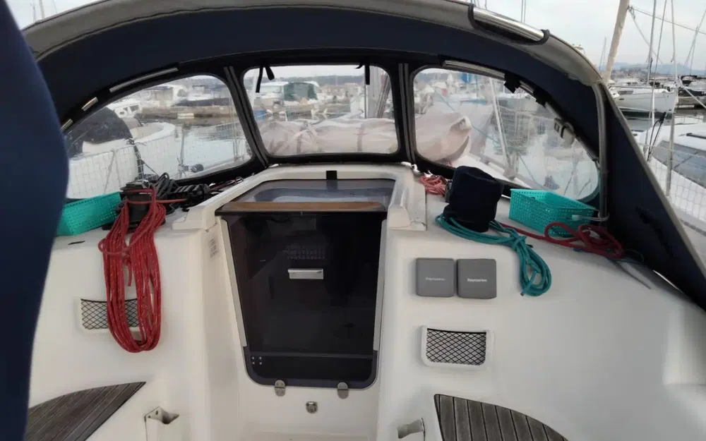 slider 17 Dufour 325