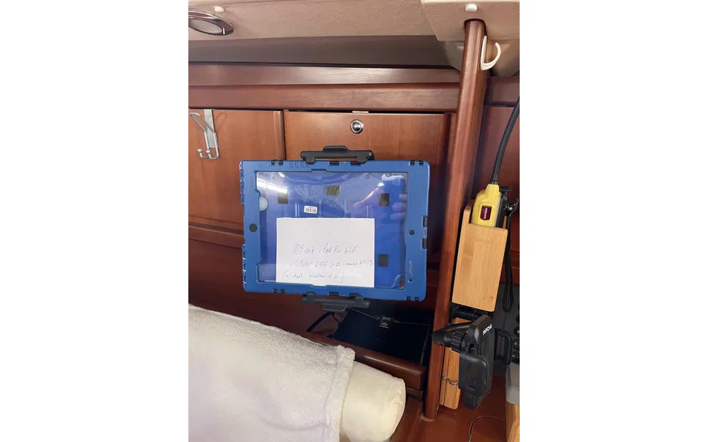 slider 32 Dufour 325