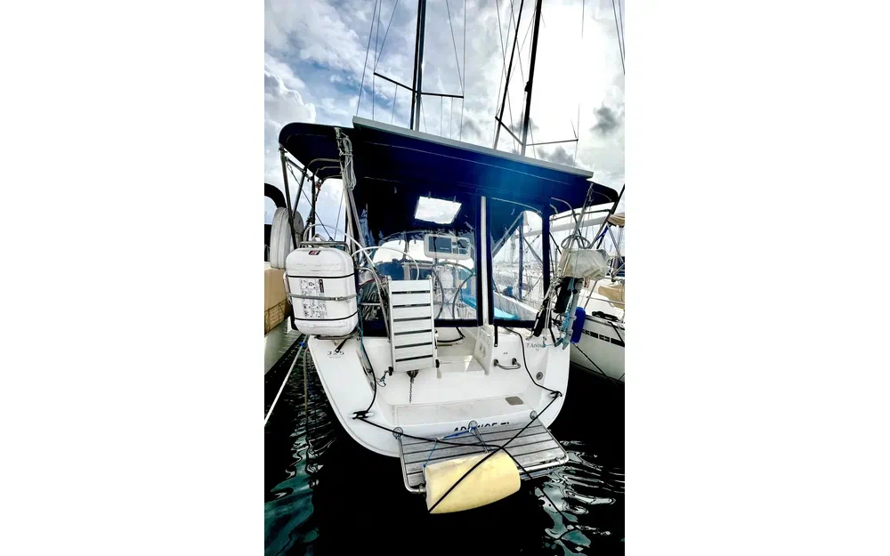 slider 11 Dufour 325