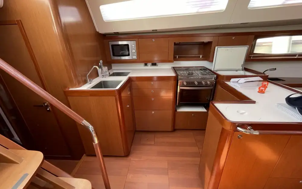 slider 11 Beneteau Oceanis 58