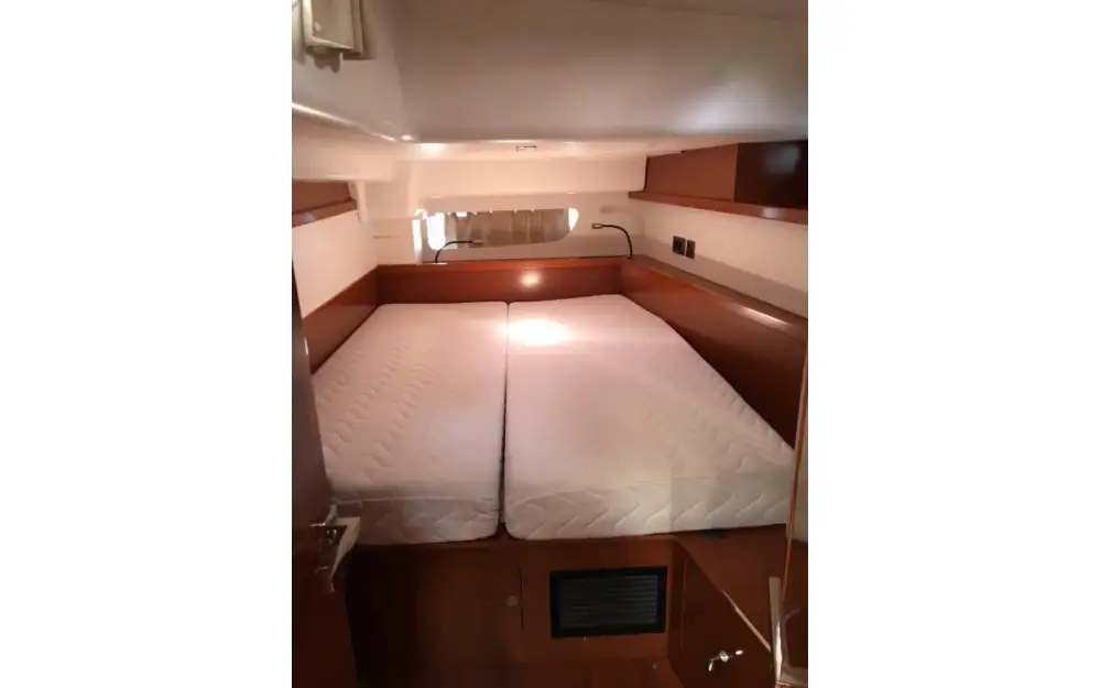 slider 13 Beneteau Oceanis 58