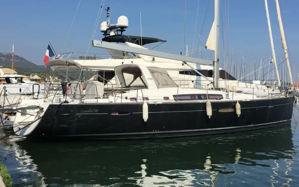 slider 2 Beneteau Oceanis 58