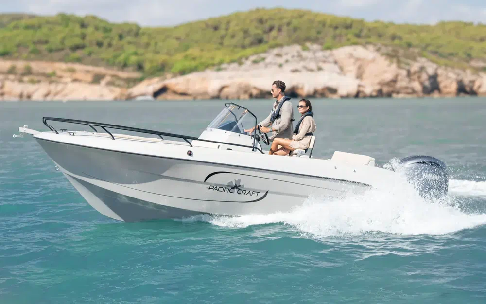 slider 0 Pacific Craft 640 open
