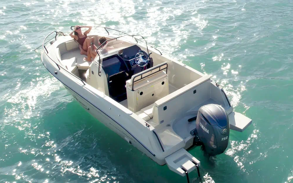 slider 2 Pacific Craft 640 open