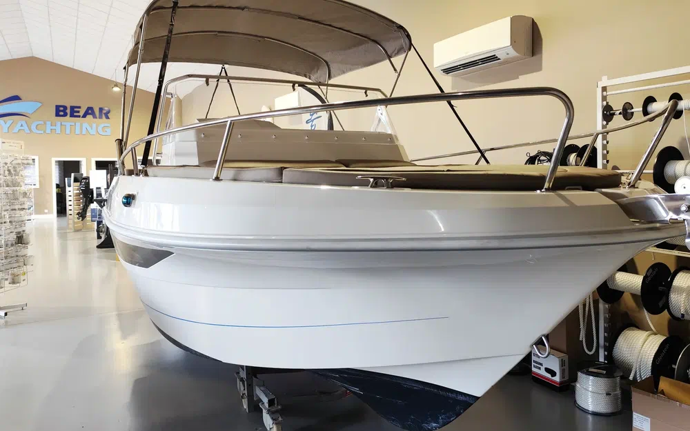 slider 0 Pacific Craft 630 SC