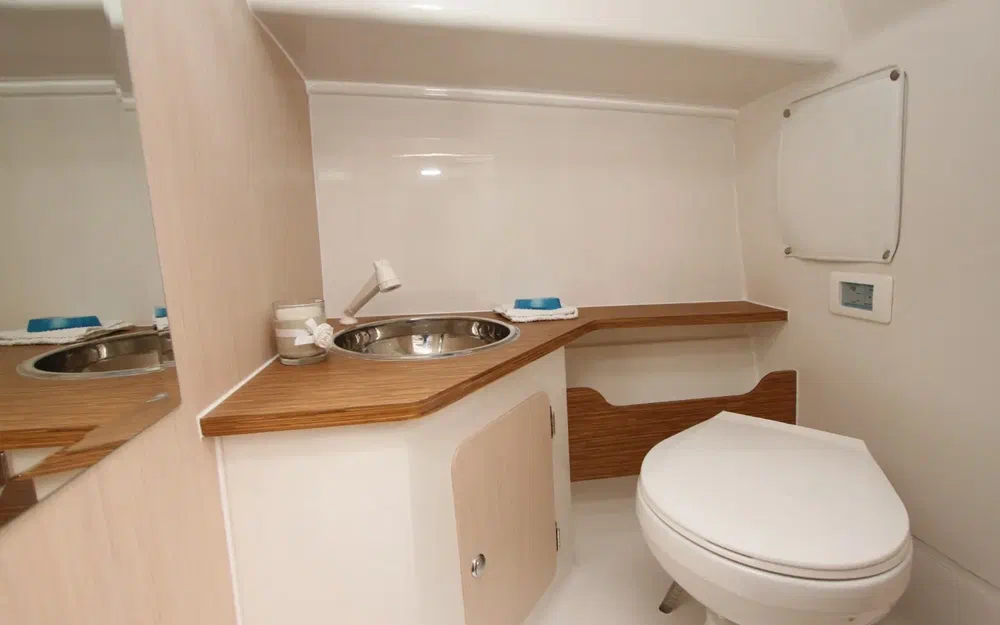 slider 7 Pacific Craft 750 Open