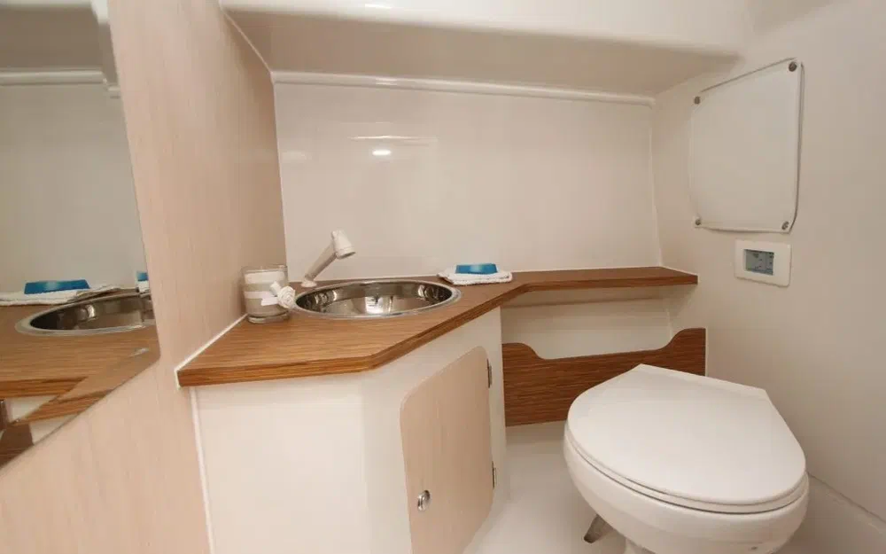 slider 1 Pacific Craft 750 SC