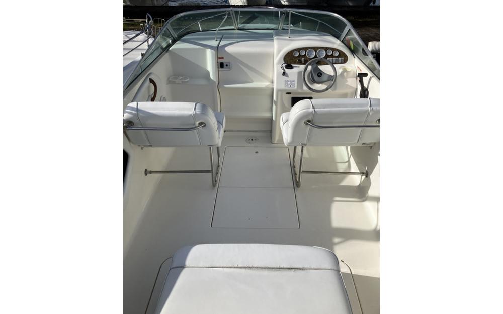 slider 3 Sea Ray  215 Express Cruiser