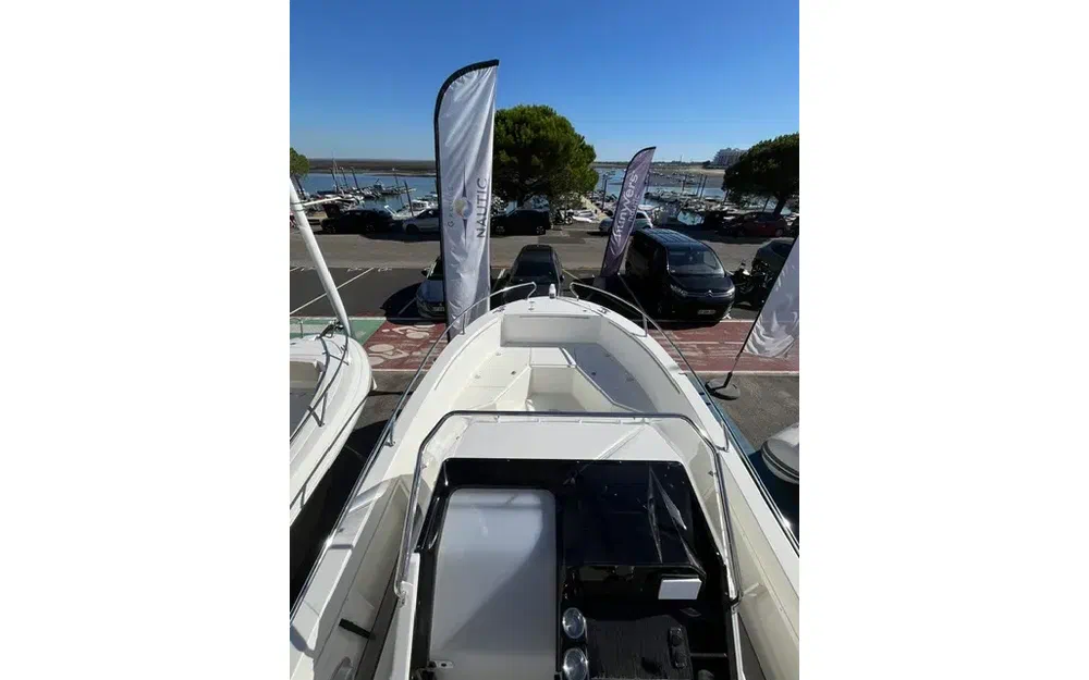 slider 2 Pacific Craft 750 Open
