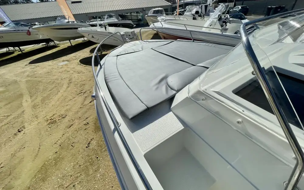 slider 5 Pacific Craft  630 SC