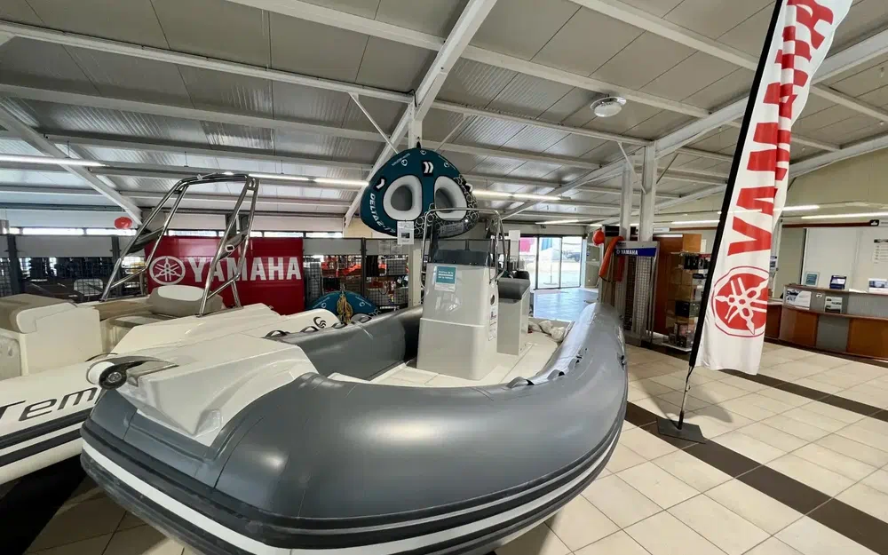 slider 1 Capelli Tempest 560