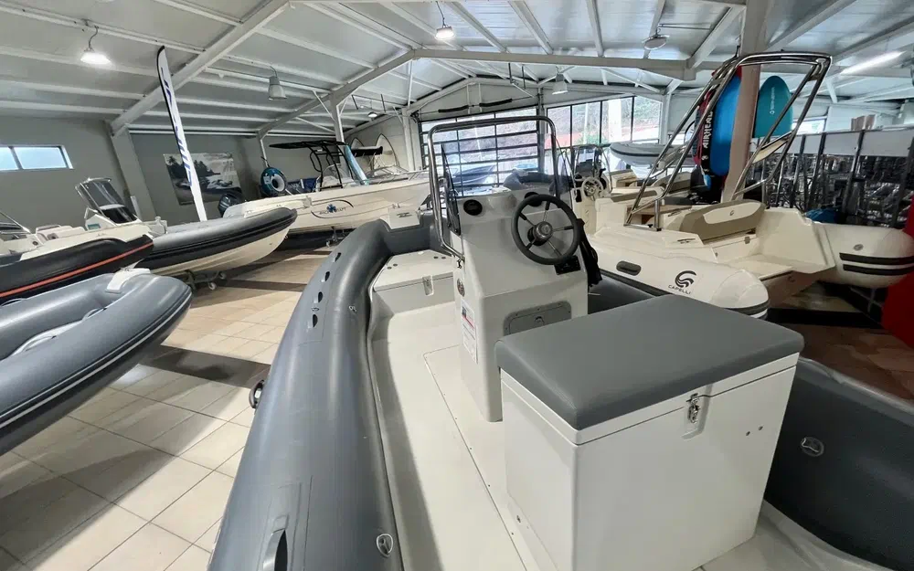 slider 4 Capelli Tempest 560