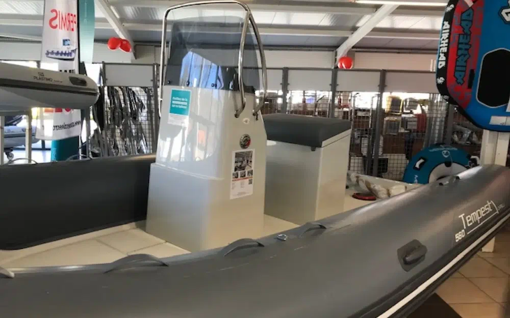 slider 7 Capelli Tempest 560